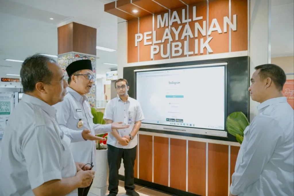 Ombudsman RI Anugerahkan Opini Kualitas Tertinggi kepada Pemkab Gresik