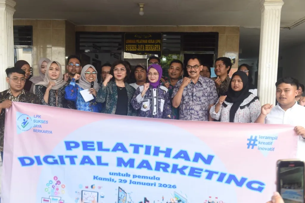 Dari Teori ke Praktik, Mbak Wali Motivasi Peserta Pelatihan Digital Marketing 
