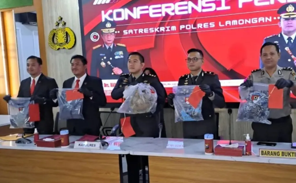 Guru di Lamongan Tewas Dibunuh Ayah Kandung, Motif Karena Warisan