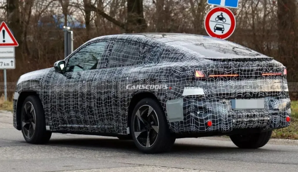 Baca juga : Tampil Berdesain Lebih Sporty, BMW iX4 Tertangkap Kamera Uji Jalan di Eropa