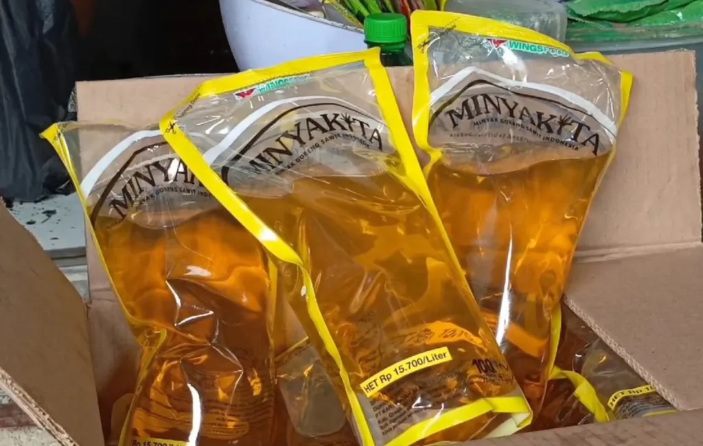 Jaga Stabilkan Harga, Bulog Ponorogo Gelontorkan 107 Ribu Liter Minyakita