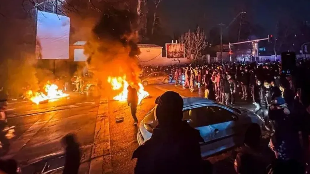Ayatollah Khamenei Digoyang Demo, Putra Shah Iran Provokasi
