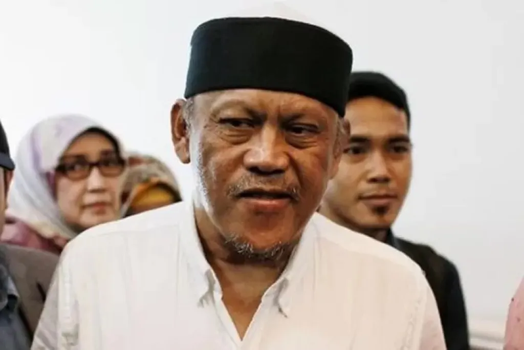 Eggi Sudjana Ajak Damai Jokowi, Roy Suryo Tidak
