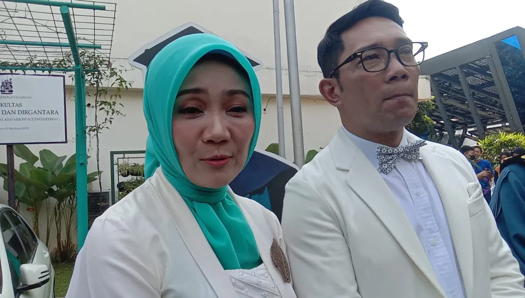 Baca juga : Mantan Gubernur Jabar Rela Dicerai Istrinya, Tanggung Jawab Moral