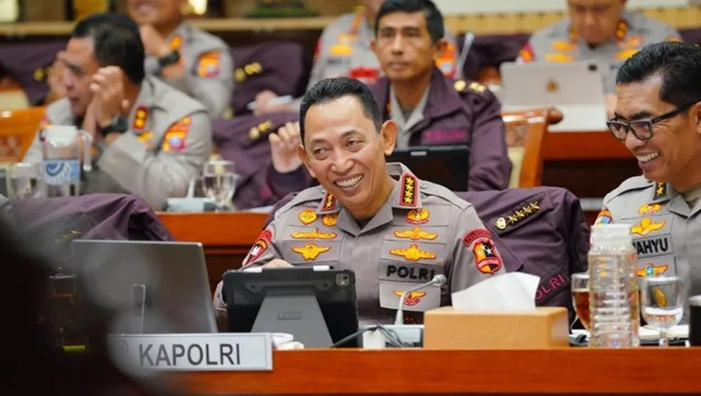 Baca juga : Posisi Polri Dibawah Presiden atau Kementerian, Mencuat