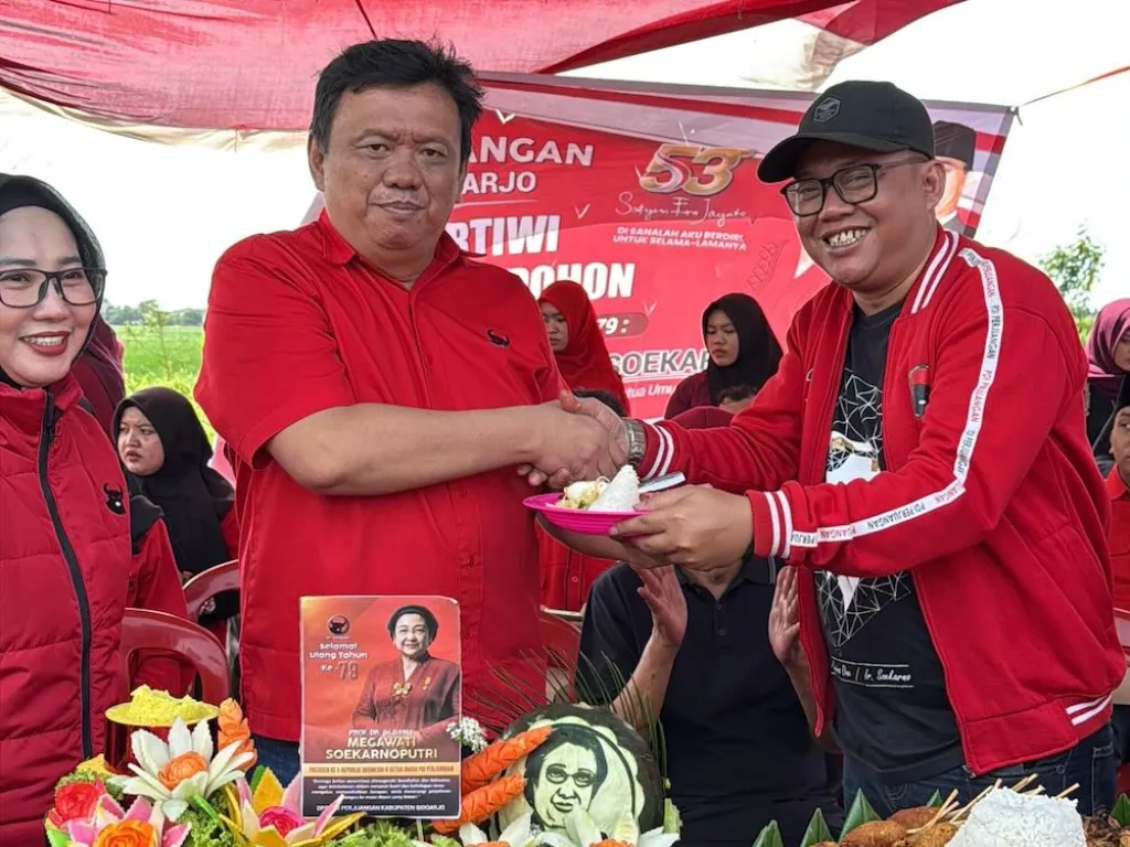 Baca juga : HUT Ke-79 Megawati, DPC PDIP Sidoarjo Gelar Tanam Pohon Hingga Diroasting Anak-anak Muda