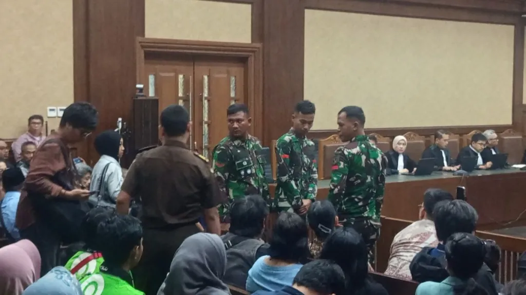 Kapuspen TNI dan Legislator Bereaksi