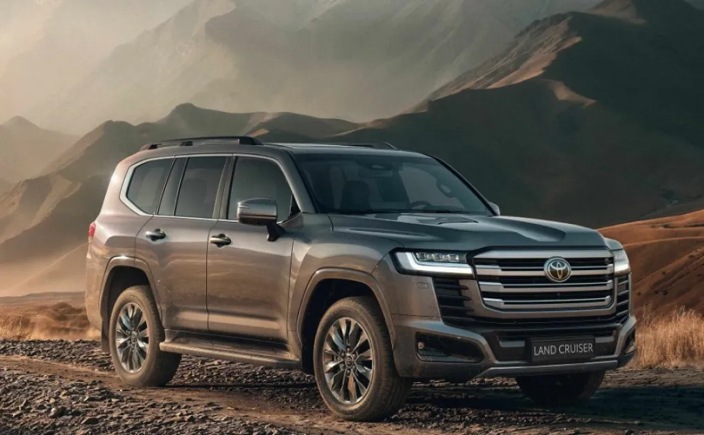 Adopsi Teknologi Plug-in Hybrid, Toyota Land Cruiser 300 Siap Mendarat di Pasar Eropa