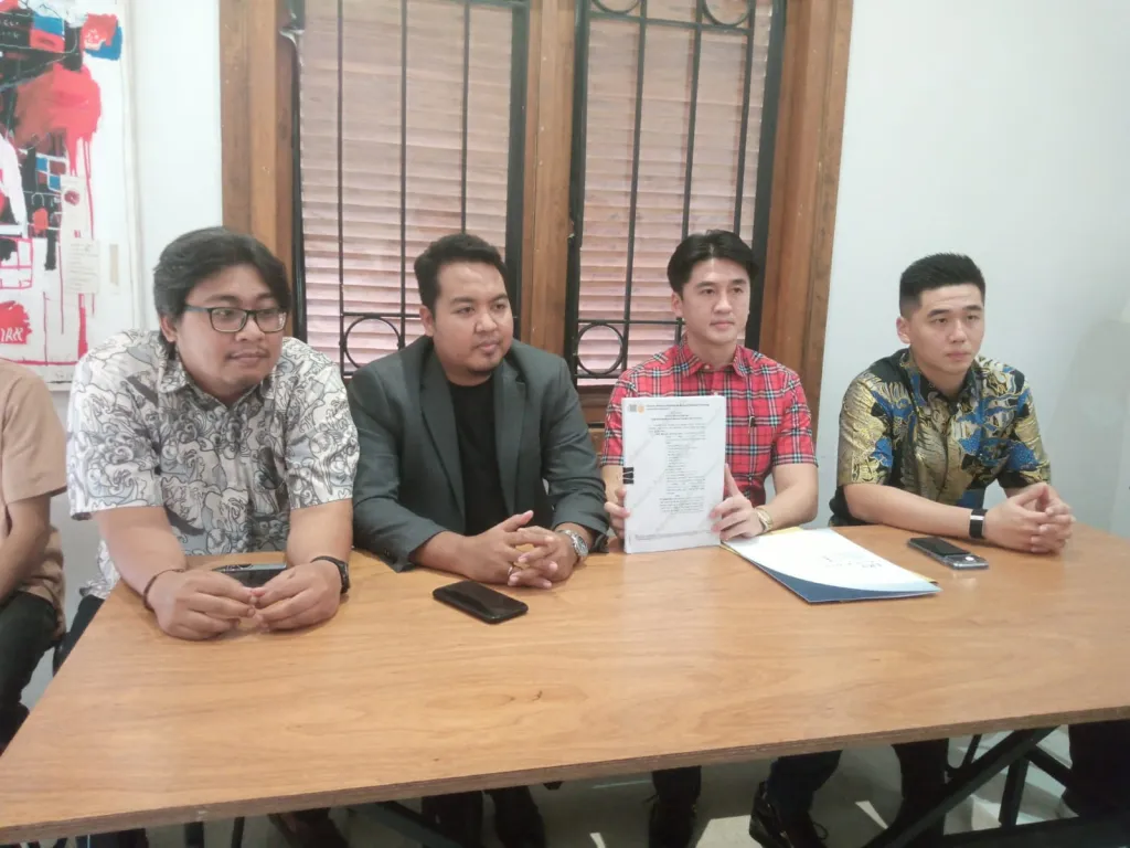 Baca juga : Putusan NO Jadi Sorotan, Kuasa Hukum Nany Widjaja Tegaskan Sengketa Belum Berakhir