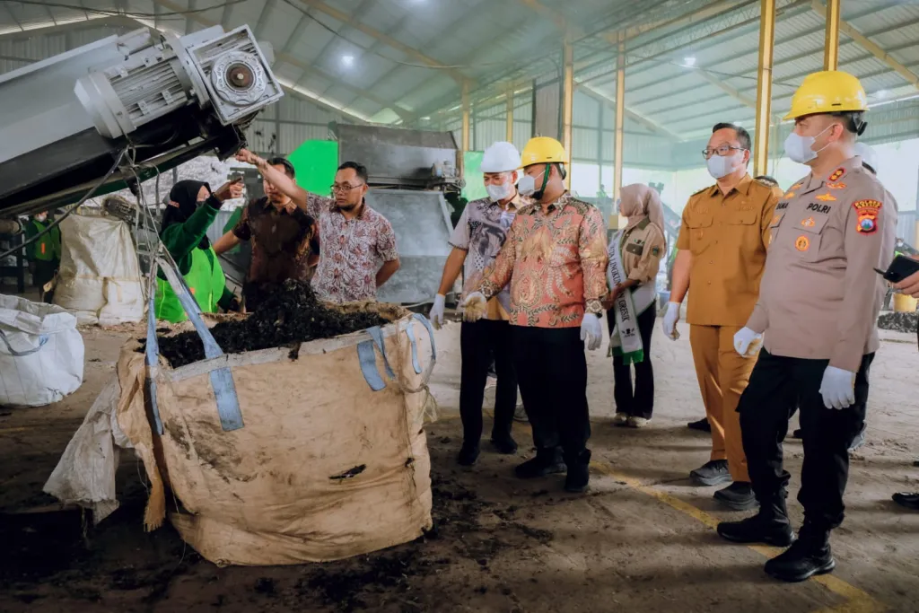 Resmikan Landfill Mining TPA Ngipik, Bupati Gresik Dorong Transformasi Pengelolaan Sampah