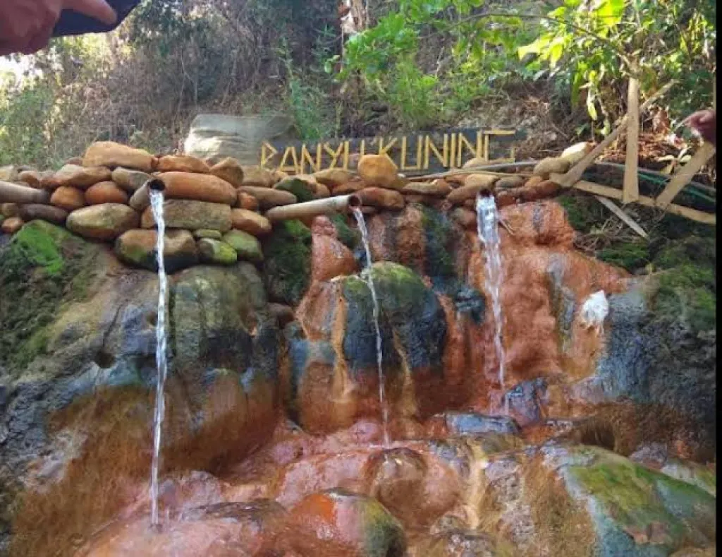 Uniknya Wisata Banyu Kuning, Kawasan Geoheritage dengan Mata Air Keemasan
