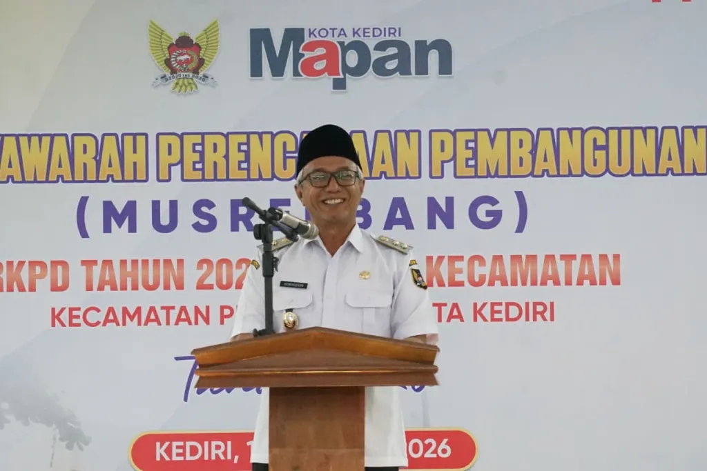 Hadiri Musrenbang Kecamatan Pesantren, Gus Qowim Tekankan Pembangunan 2027 Harus Cermat, Inovatif, dan Tepat Sasaran
