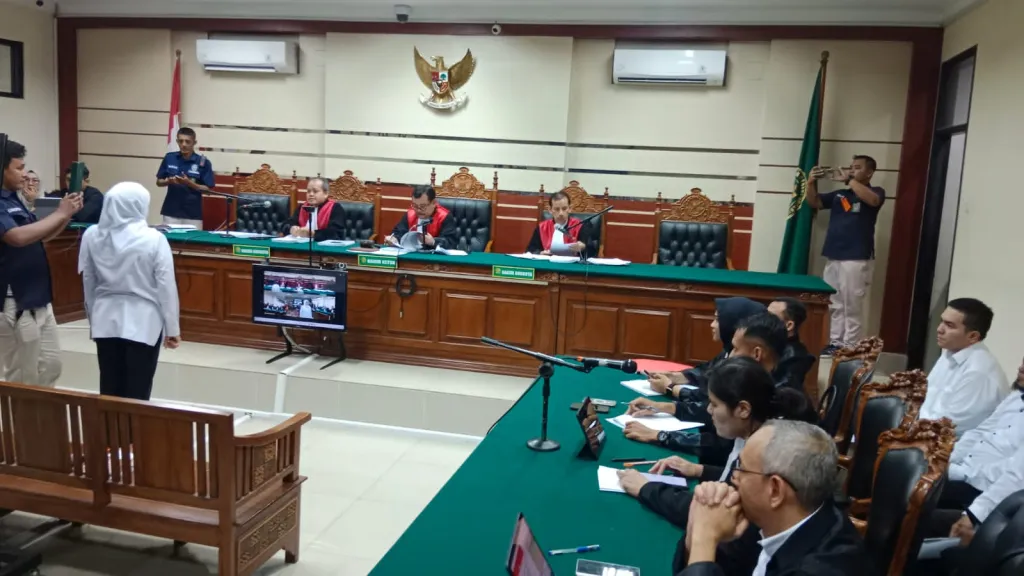 Baca juga : Khofifah Klaim tidak Pernah Terima Ijon