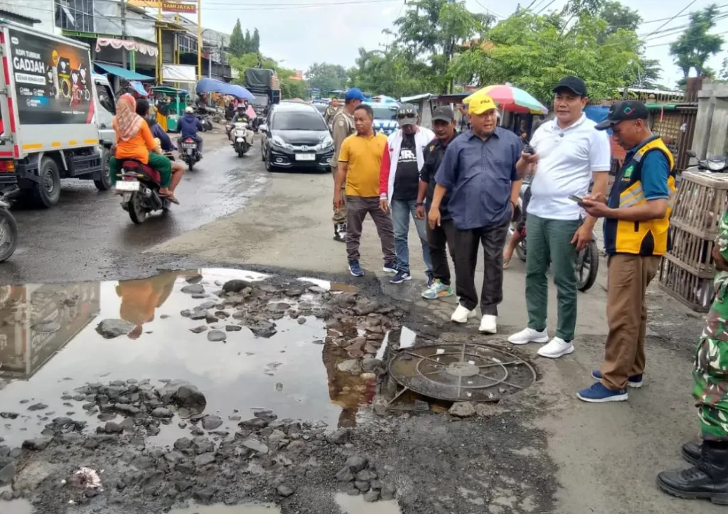 Fokus Perbaiki Jalan Rusak, Pemkab Sidoarjo Tegaskan Tak Boleh Tambal Sulam