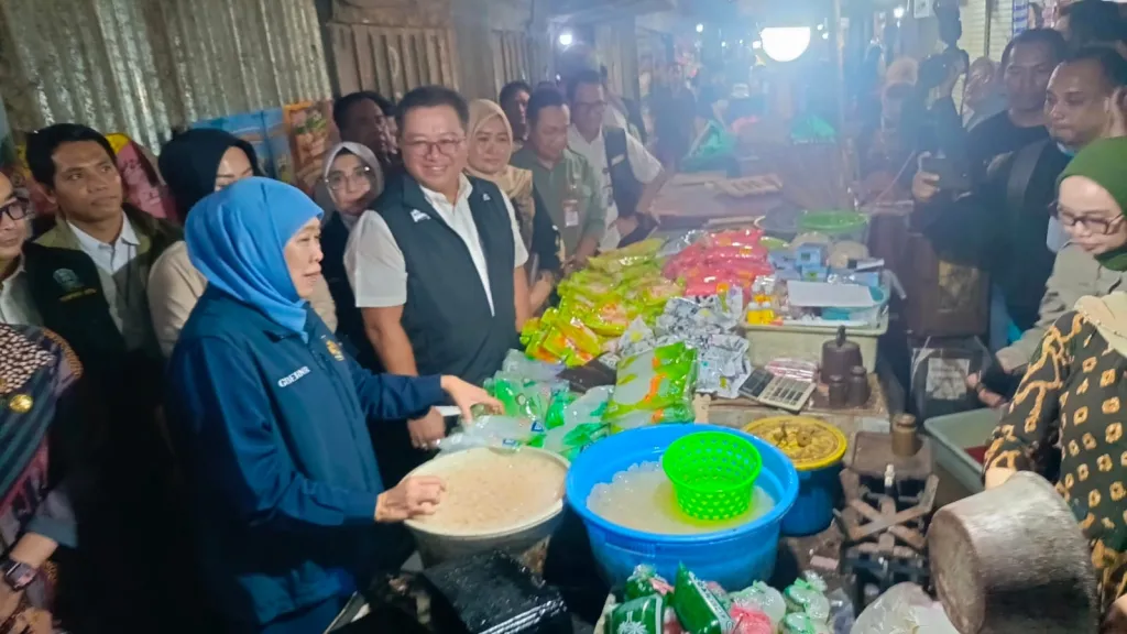 Puasa Pertama, Gubernur Khofifah Sidak Sembako Pasar Larangan Sidoarjo Harga Dinamis