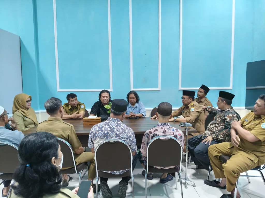 Disbudporapar Lamongan Siap Teliti Gapura Arkeologis, dan Usulkan Kawasan Makam Mayang Madu Menjadi Cagar Budaya