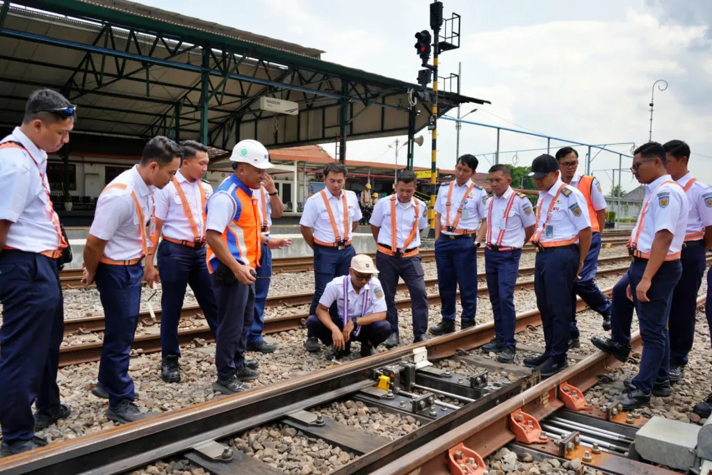 Antisipasi Jelang Masa Angkutan Lebaran, PT KAI Gelar Diklap Refreshing Pengatur Perjalanan KA