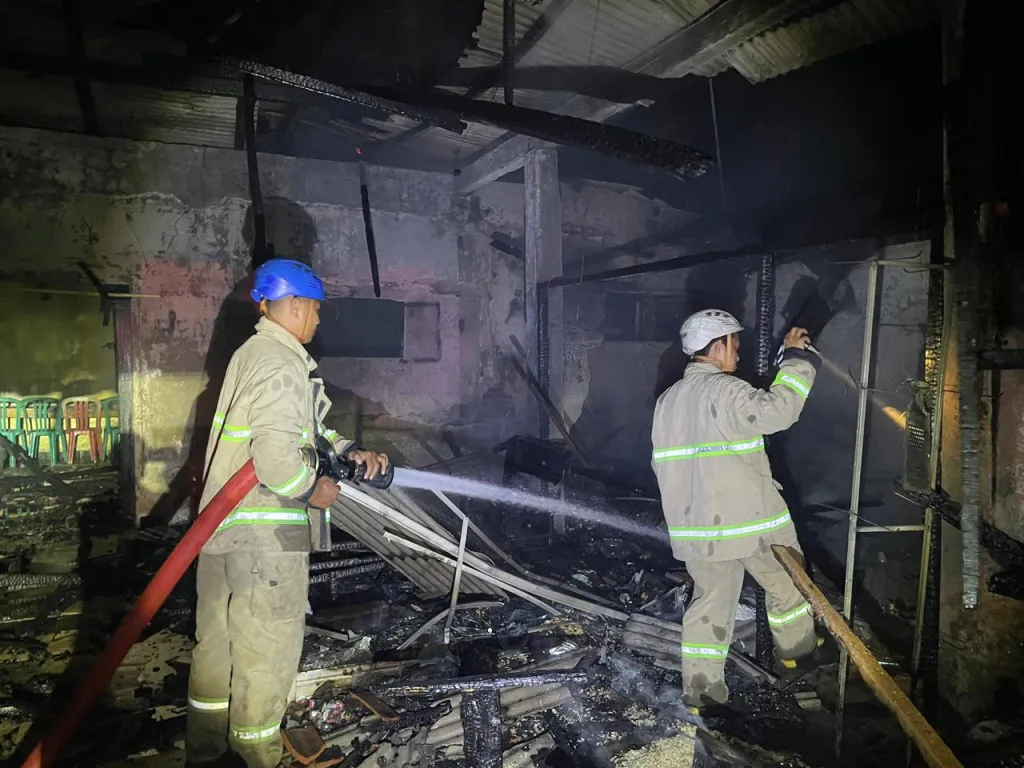Tersulut Emosi, Pelaku Bakar Rukonya Sendiri, Kerugian Tembus Puluhan Juta