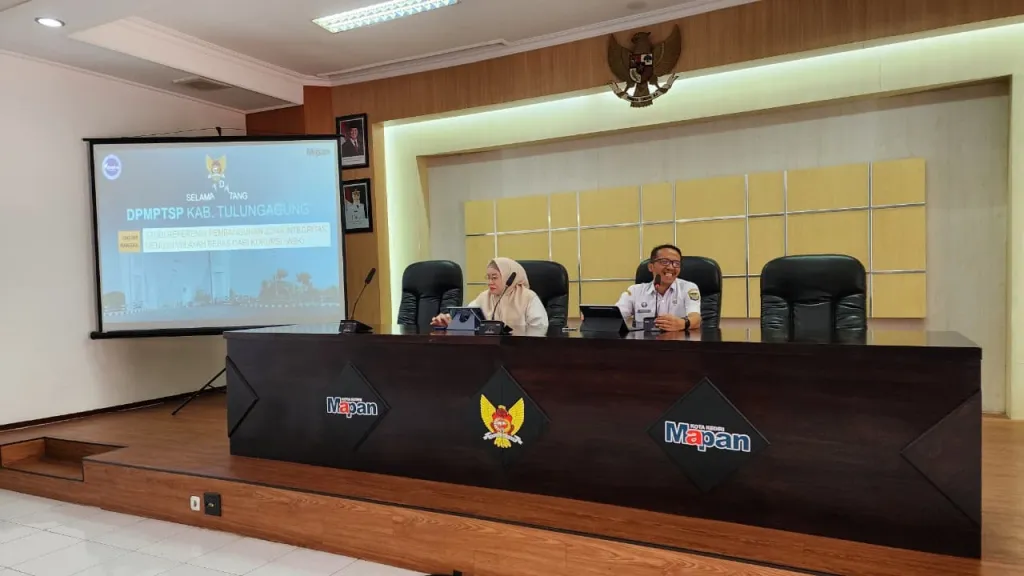 Sukses Bangun Zona Integritas, DPMPTSP Kota Kediri Terima Studi Tiru Kabupaten Tulungagung