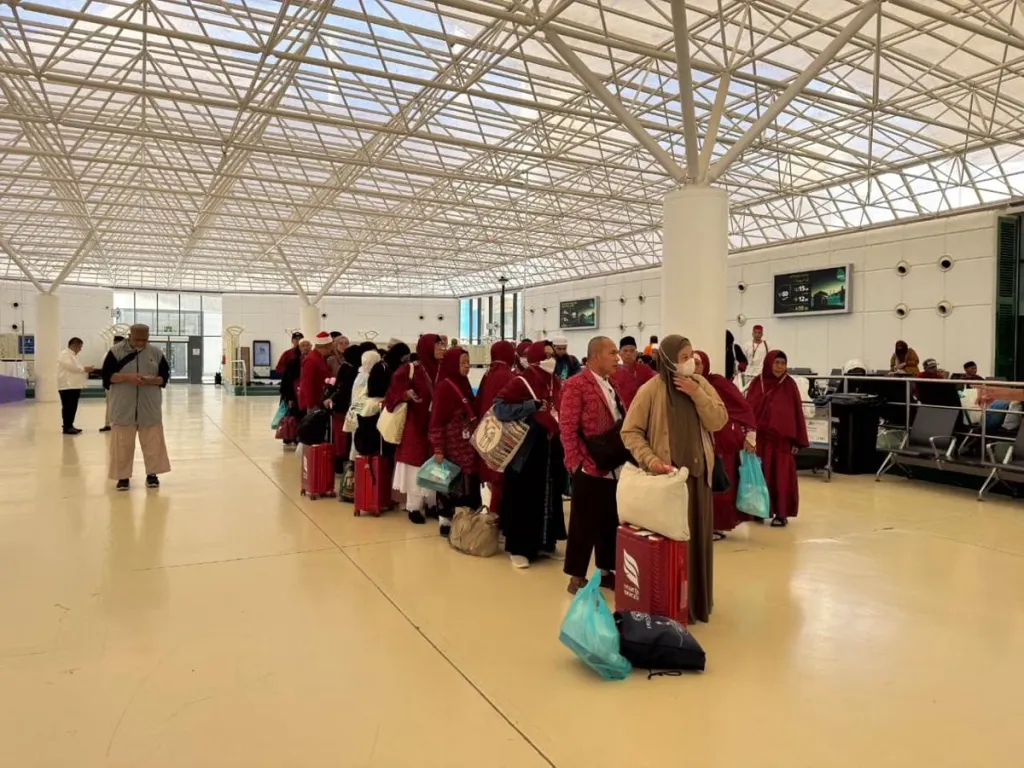 Kemlu Tunda Umrah, AMPHURI Bolehkan Travel Umrah