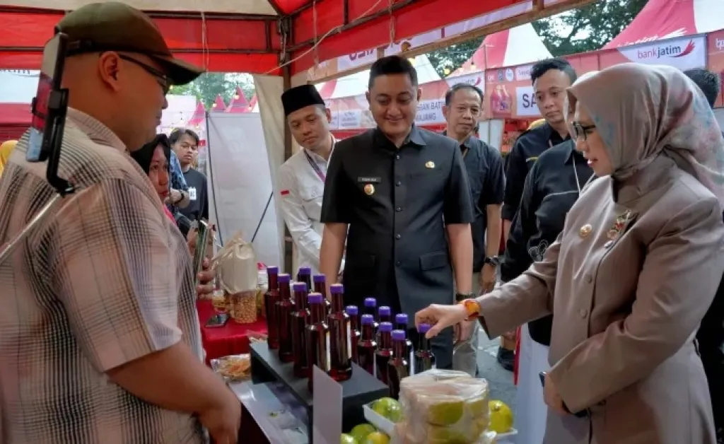 Baca juga : Dongkrak Pertumbuhan UMKM, Diskopindag Lumajang Gelar Bazar Murah Ramadhan Kareem