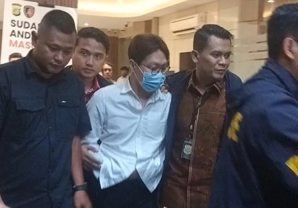 Baca juga : Richard Lee, Dokter dan Influencer Masih Ditahan
