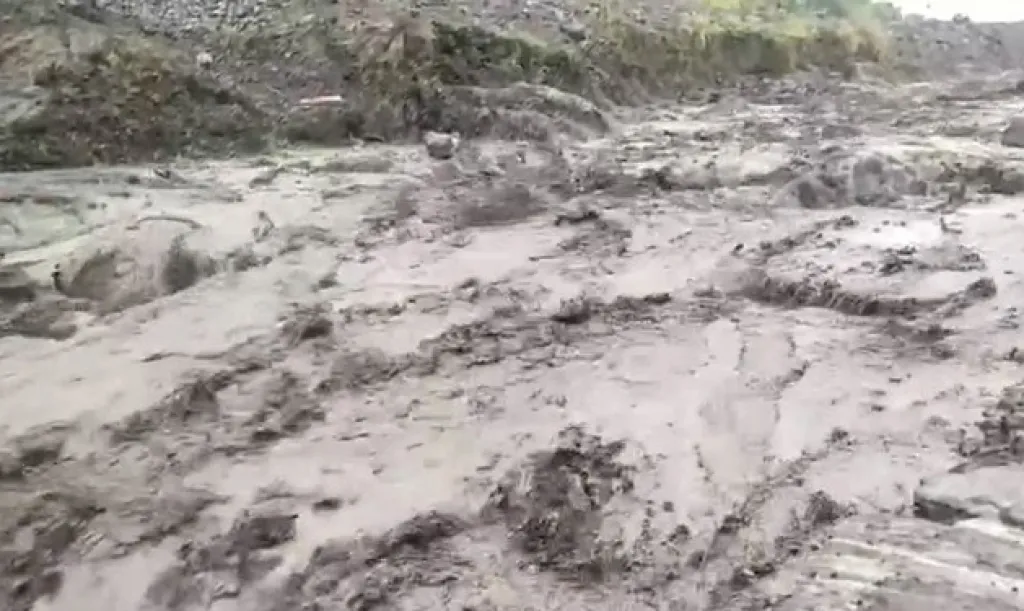 Baca juga : Banjir Lahar Semeru Mulai Terjang Sungai Besuk Kobokan dan Kali Lanang