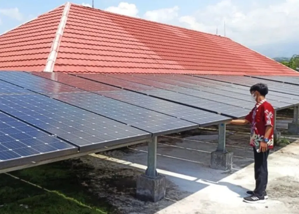 Wujudkan Energi Bebas Emisi dan Hemat Tagihan, Disnakkan Magetan Kembangkan PLTS Atap