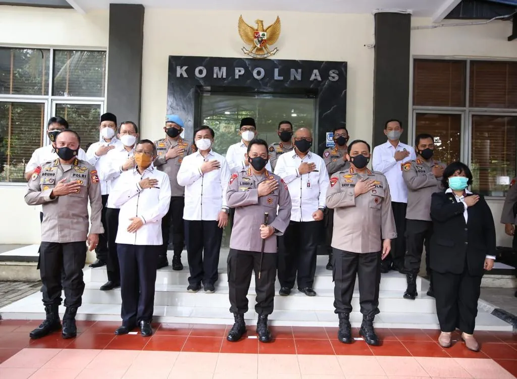 Baca juga : Bayi Laki-laki Dibuang di Ring Road Kota Madiun, Ditemukan Dalam Tas Kertas Coklat 
