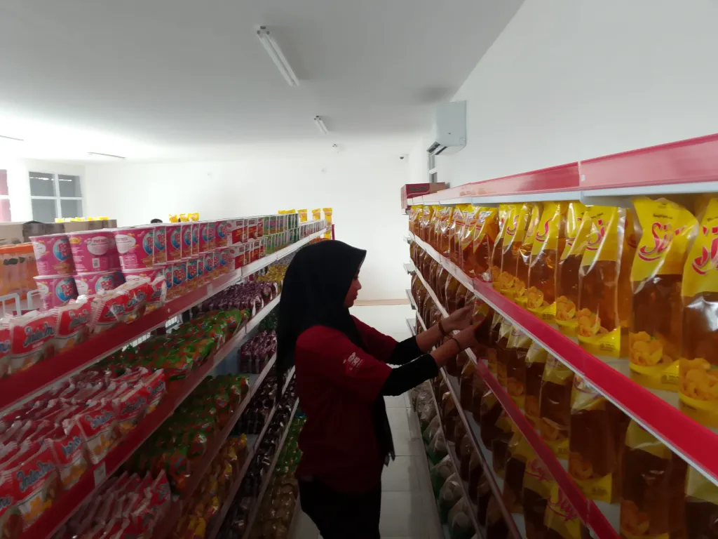 Setelah Resmi Beroperasi, KDKMP Kini Menjadi Pilihan Warga Lamongan Berbelanja Penuhi Kebutuhan