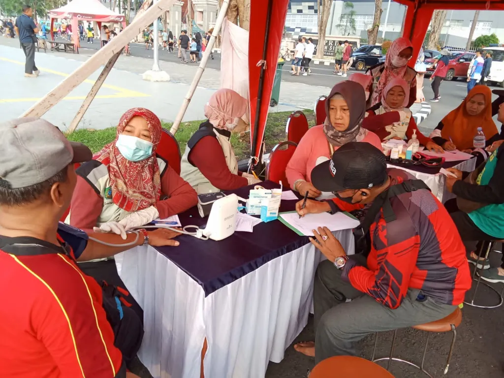 Manfaatkan CFD, Puskesmas Krembung Layani Cek Kesehatan Gratis