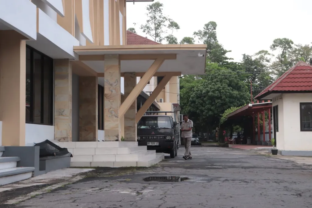 KPK Periksa Saksi dari Napi hingga Bank Jatim dalam Kasus Maidi  ‎