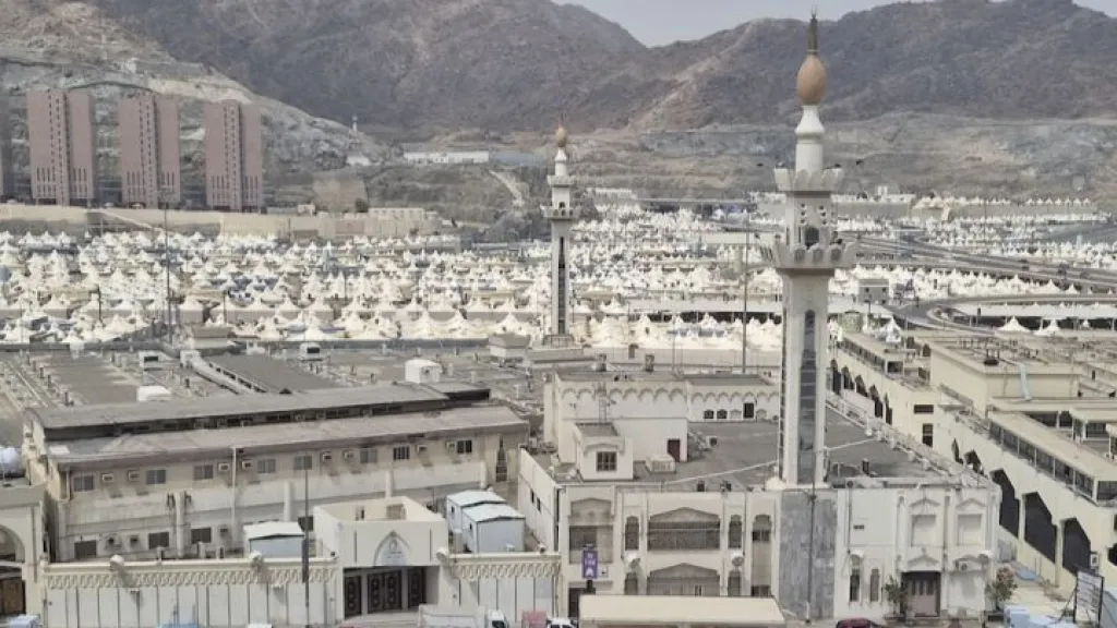 Senin ini Puncak Haji, Suhu di Makkah Capai 47°C