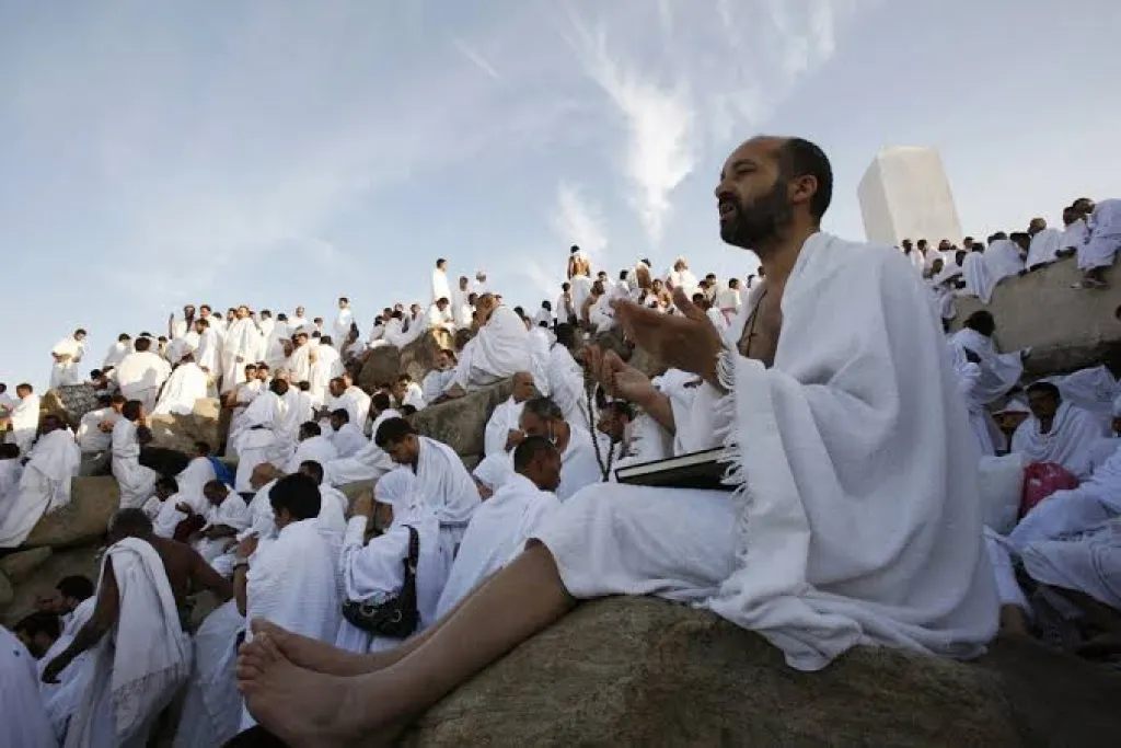 Baca juga : Jumat Berkah: Predikat Haji Mabrur
