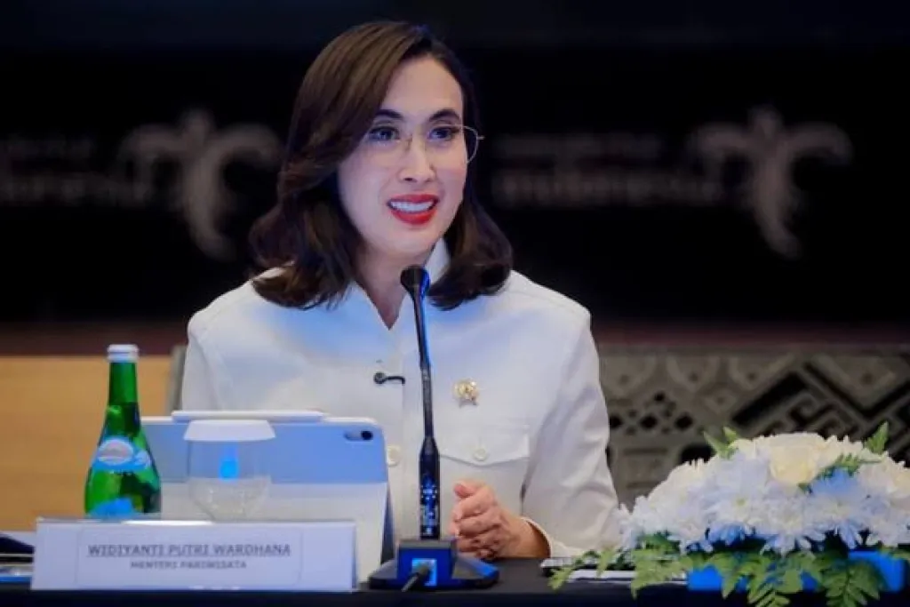 Menteri Pariwisata, Koleksi Mercedes-Benz G63 Senilai Rp 8,8 Miliar