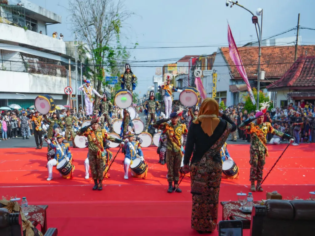 Diikuti 1.080 Peserta, Kirab Budaya Mojo Bangkit 2026 Meriah dan Spektakuler