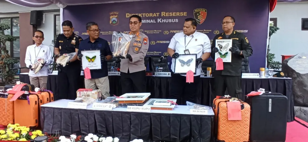 Polda Jatim Bongkar Tiga Kasus Penyelundupan Satwa Liar dan SDA di Bandara Juanda