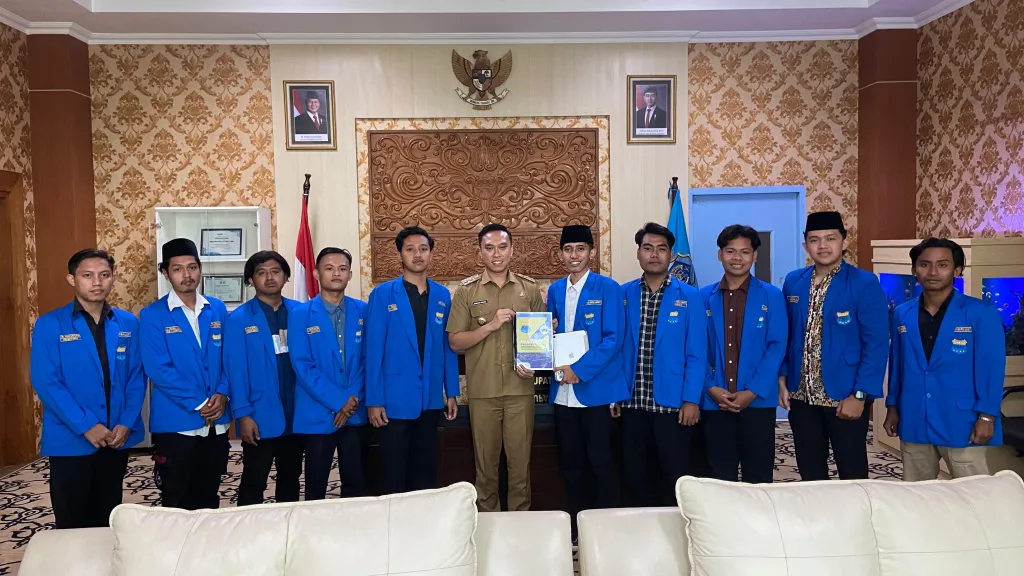 Desak Pemulihan PJU Pantura, PK PMII Sunan Drajat Serahkan Policy Brief ke Wabup Lamongan