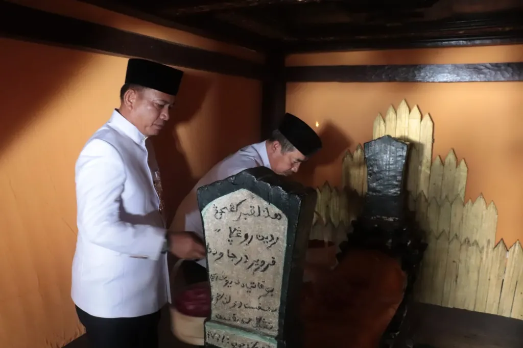 Baca juga : Ziarah Leluhur Jadi Pengingat Amanah, Bupati Madiun: Jangan Sampai Putus Melayani Masyarakat