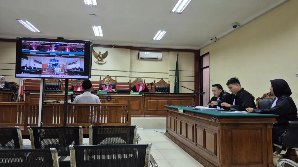Baca juga : Sidang Perdana Kades Jenangan Ponorogo Diwarnai Kejanggalan, Barbukti Diduga Salah 
