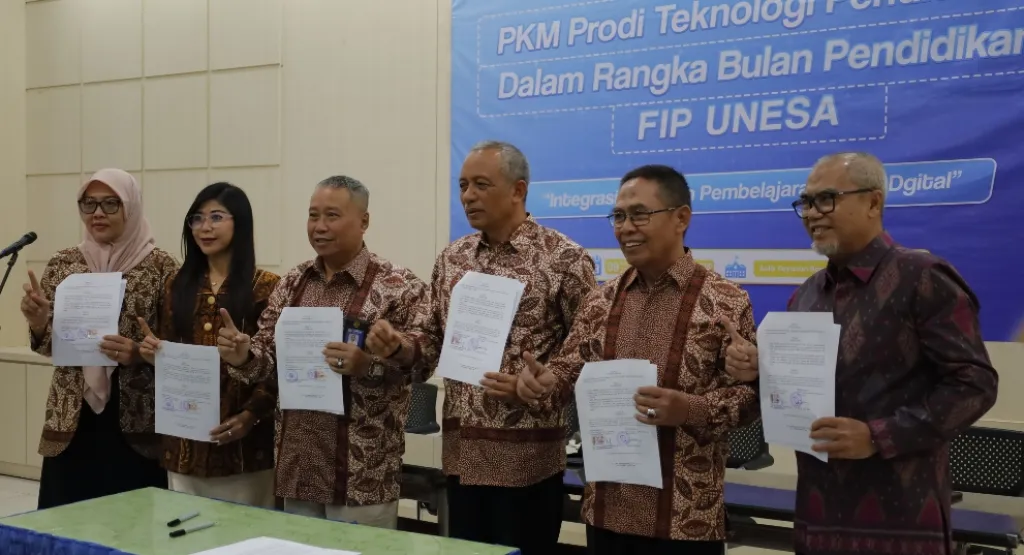 Baca juga : Program Studi Teknologi Pendidikan UNESA Laksanakan Pengabdian kepada Masyarakat
