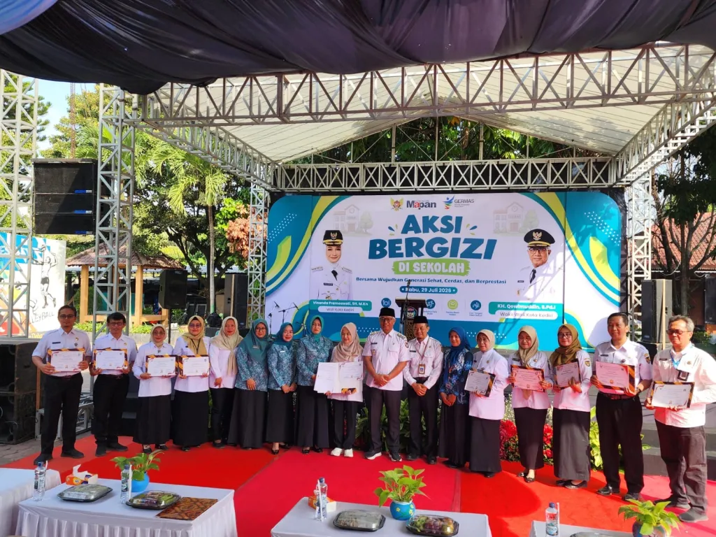 Aksi Bergizi di Sekolah, Gus Qowim Ajak Remaja Terapkan Pola Hidup Sehat