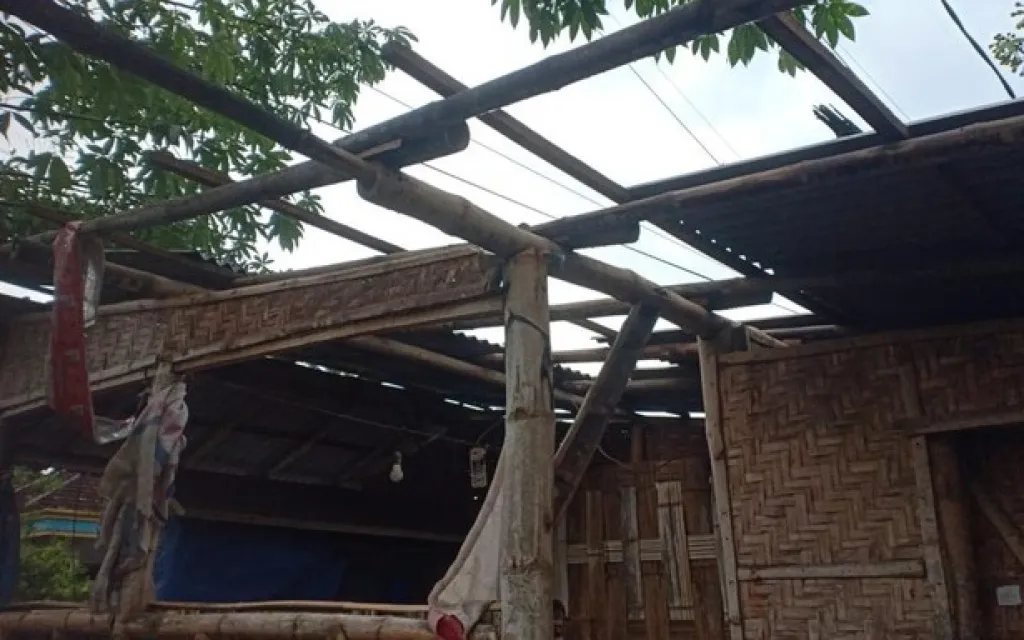 Baca juga : Belasan Rumah di Banyuwangi Diterjang Puting Beliung, Kerugian Capai Rp25 Juta