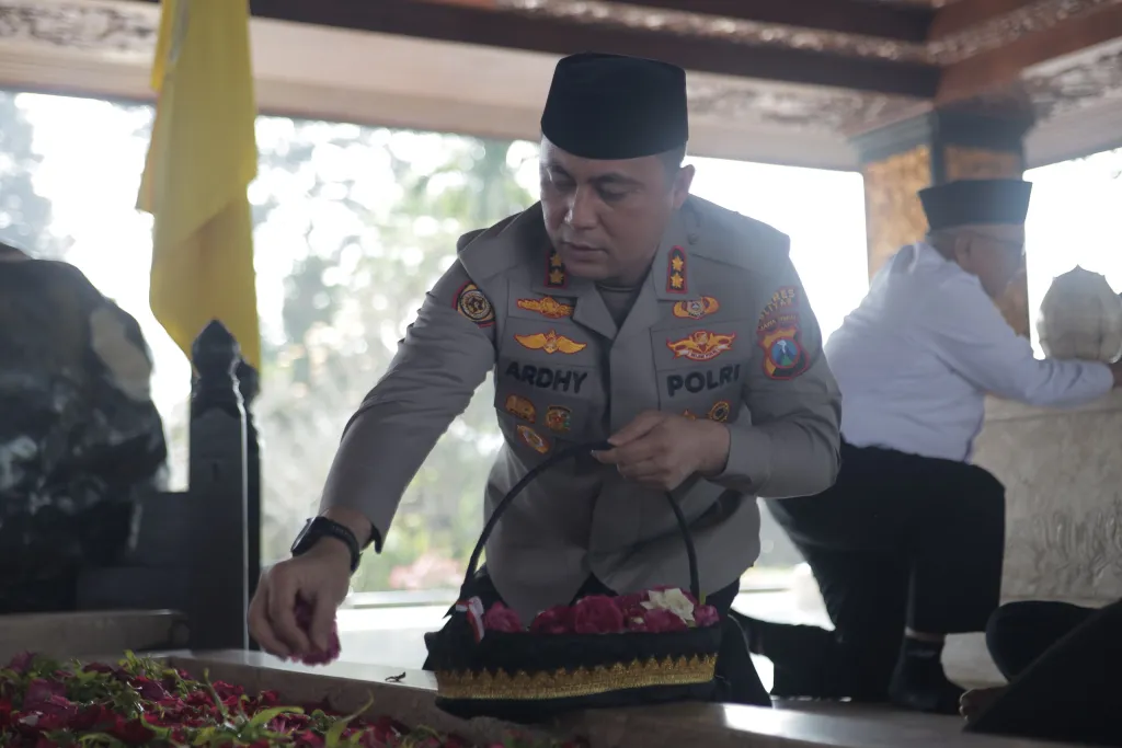 Kapolres Blitar Ikuti Ziarah Makam Leluhur Sambut Jadi Kabupaten Blitar Ke-702 bersama Forkopimda