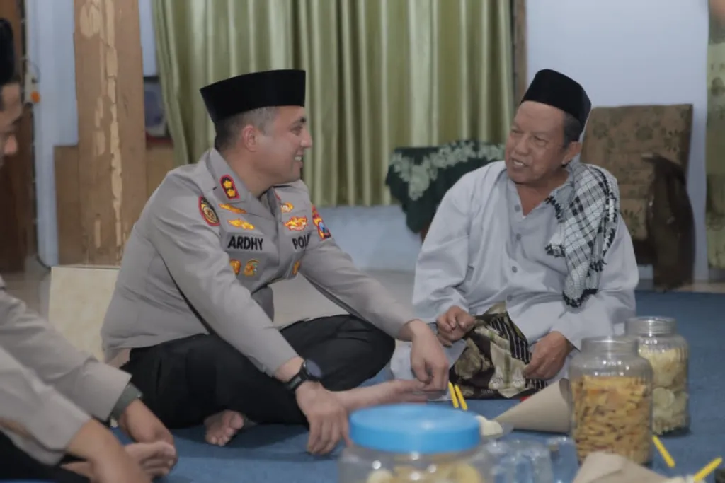 Perkuat Sinergi, Kapolres Blitar Silahturahmi dengan Para Ulama dan Tokoh Agama
