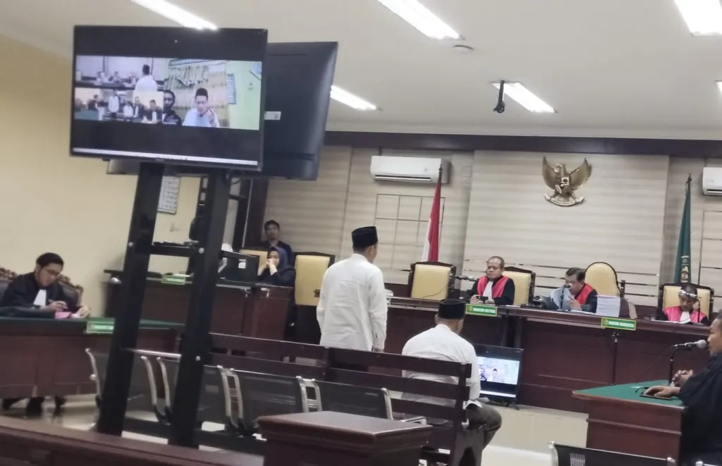 Baca juga : Kejari Gresik Banding Vonis Ringan Korupsi Dana Hibah Ponpes Al Ibrohimi, Ada Perbedaan Dasar Pasal dalam Putusan Hakim