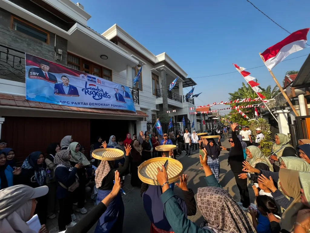 Baca juga : Lomba Rakyat Demokrat di Ponorogo, Emak-emak Adu Seru Rayakan Kemerdekaan