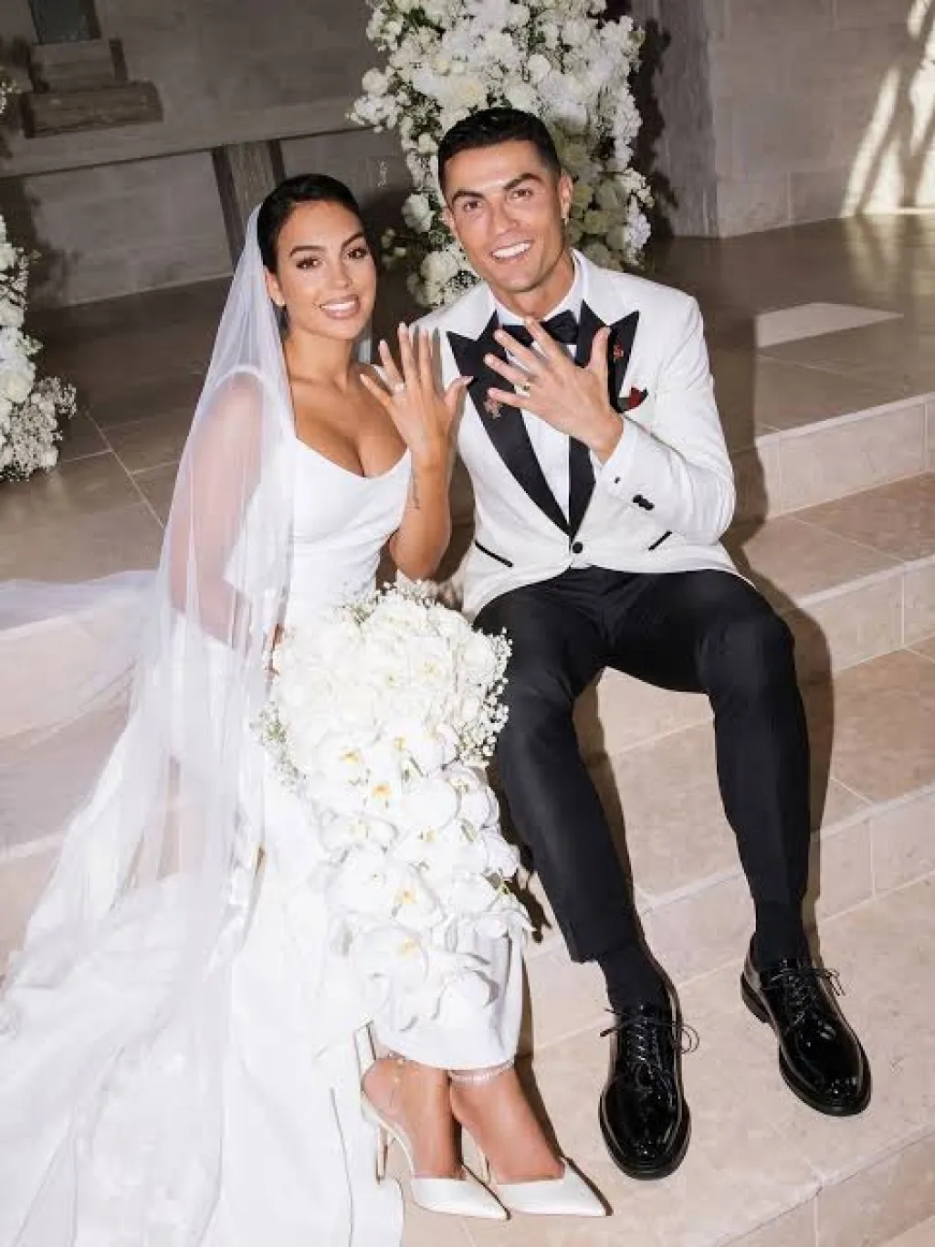 Baca juga : Ronaldo, Nikahi Pegawai Toko Ritel Gucci di Madrid
