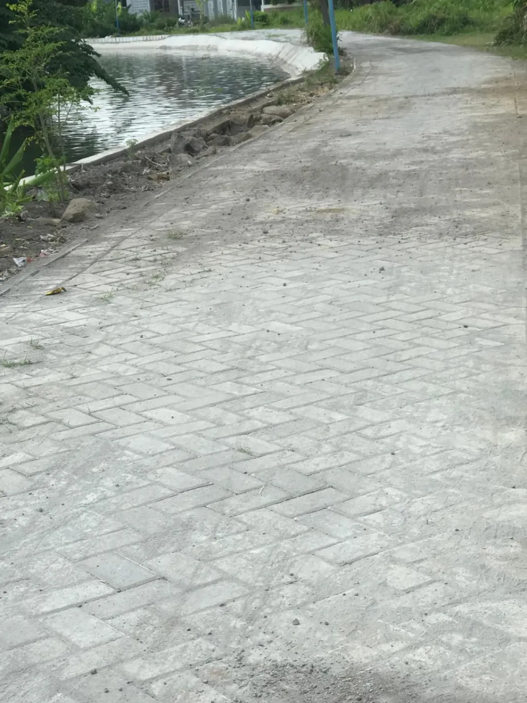 Beri Kenyamanan Akses Warga, Pemdes Klantingsari Bangun Jalan Paving