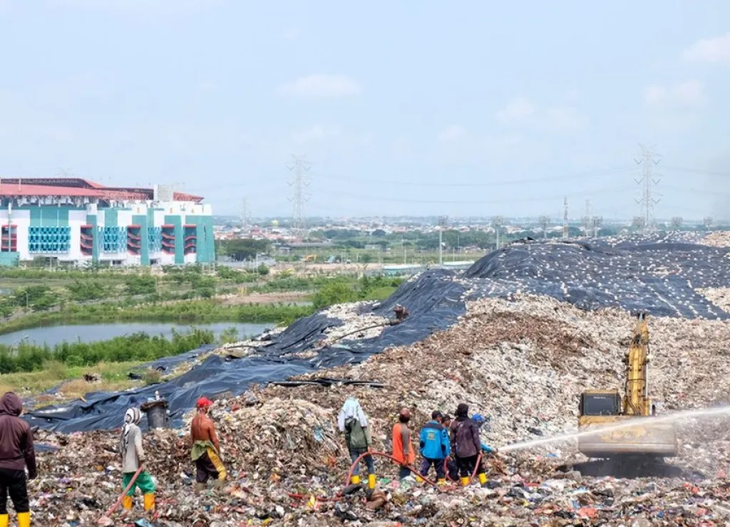 Kurangi Timbunan Sampah TPA Benowo, Wali Kota Instruksikan ASN Surabaya Pilah Sampah dari Rumah